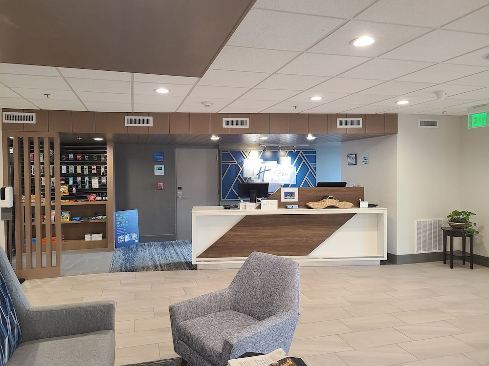 Holiday Inn Express & Suites Ft. Lauderdale N Exec Airport by IHG - photo 6