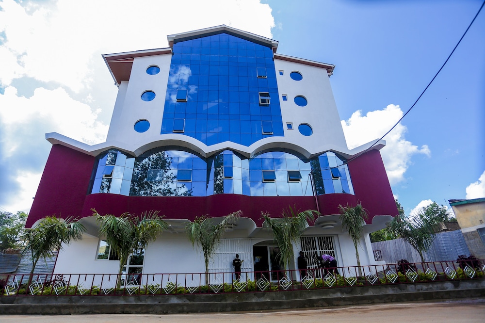 Hotel San Marino - carbon neutral hotel in Kitui