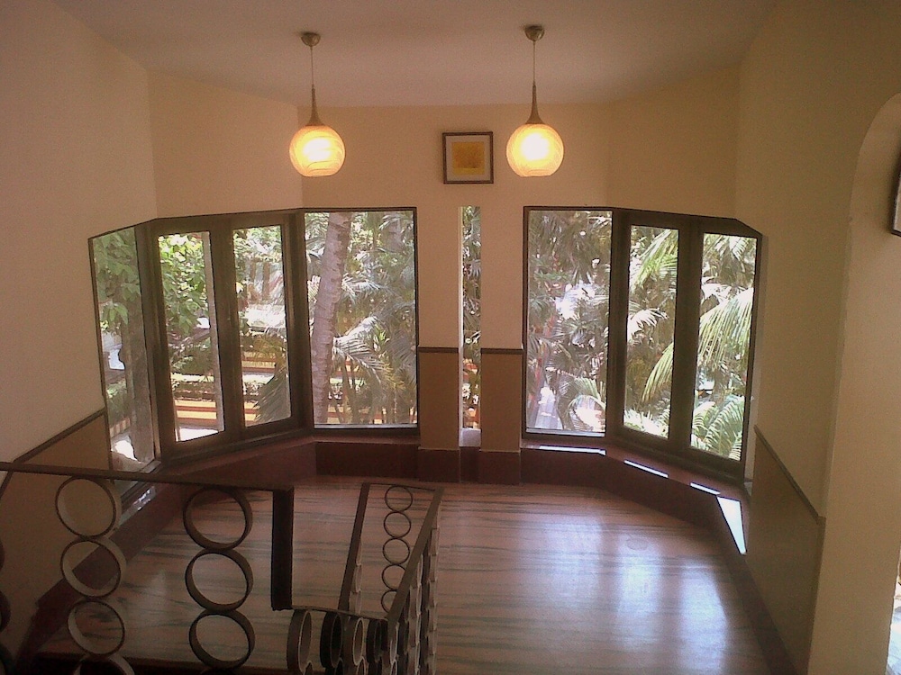 Palm Village Resort — Alipur — photo 3