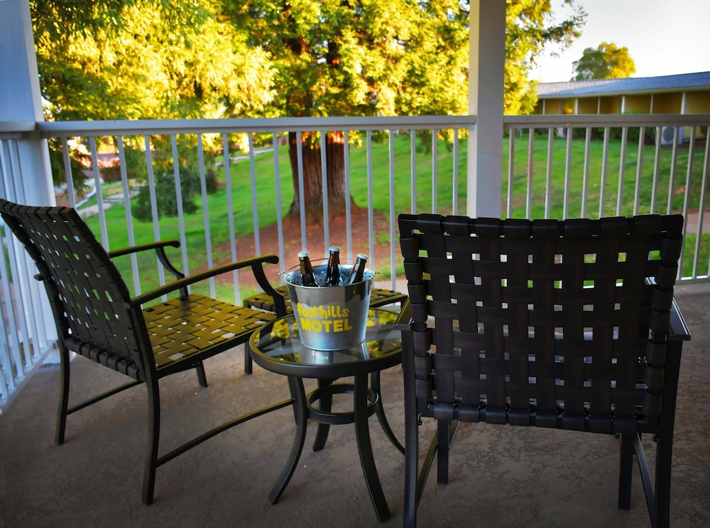 The Foothills Motel - photo 21
