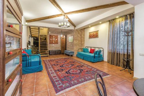 Ateshgah Residence
