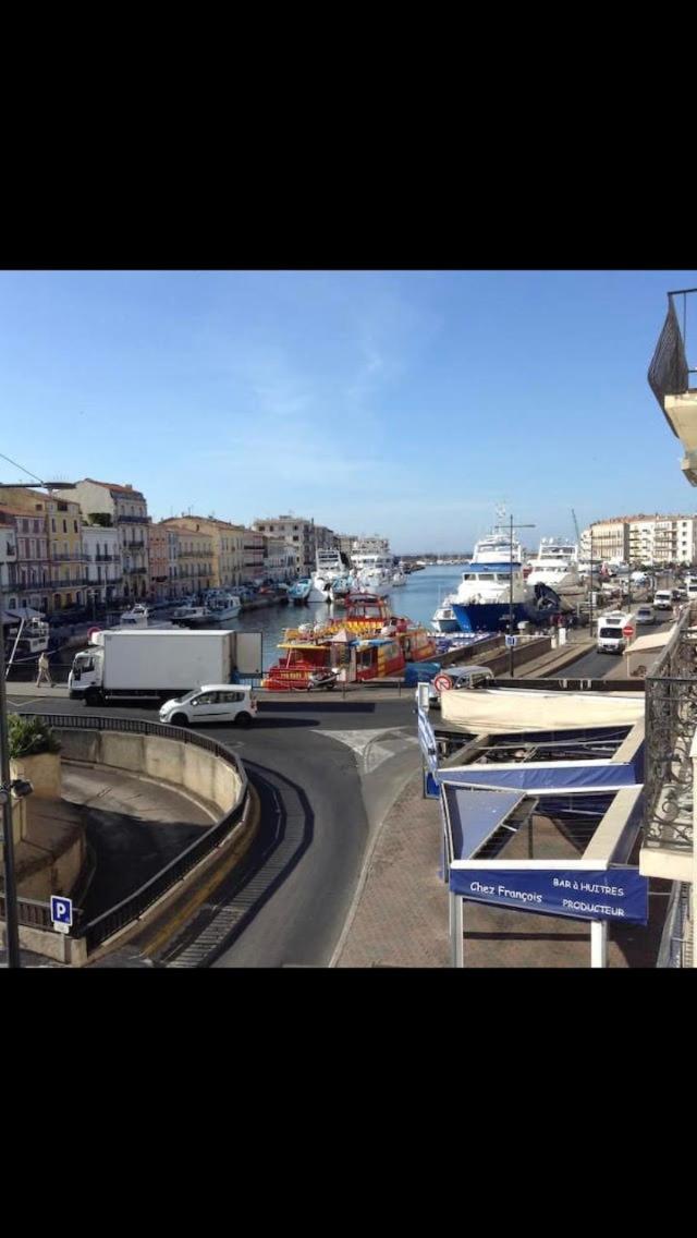 Superbe Appartement Sur Quai Centre Ville — 4-Star Luxury Hotel in Sete, France