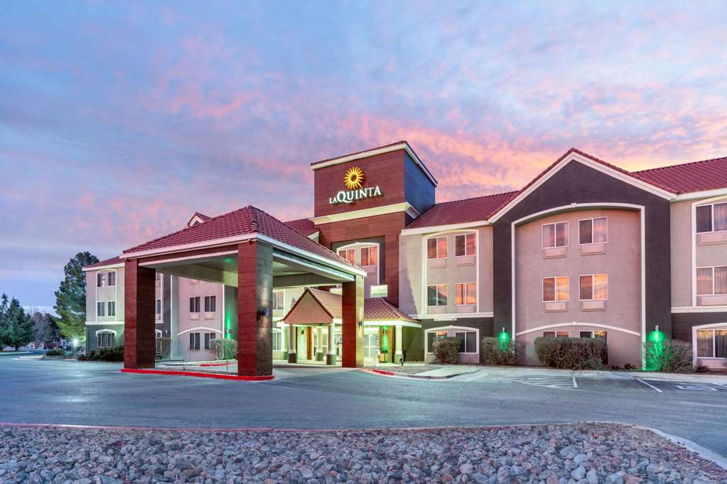 La Quinta Inn & Suites by Wyndham Roswell - photo 2