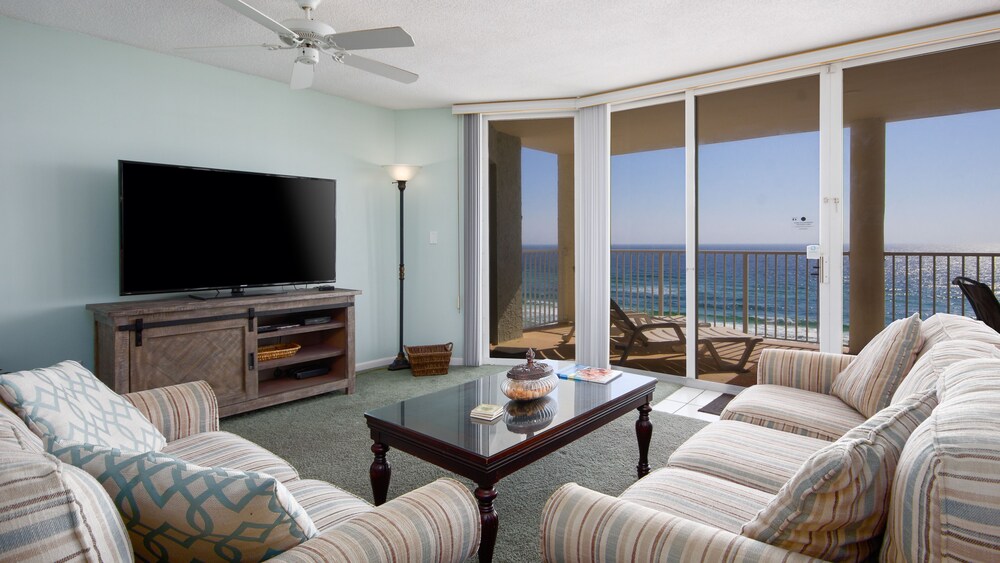 Long Beach 4 1007E 556192 by RedAwning - photo 16