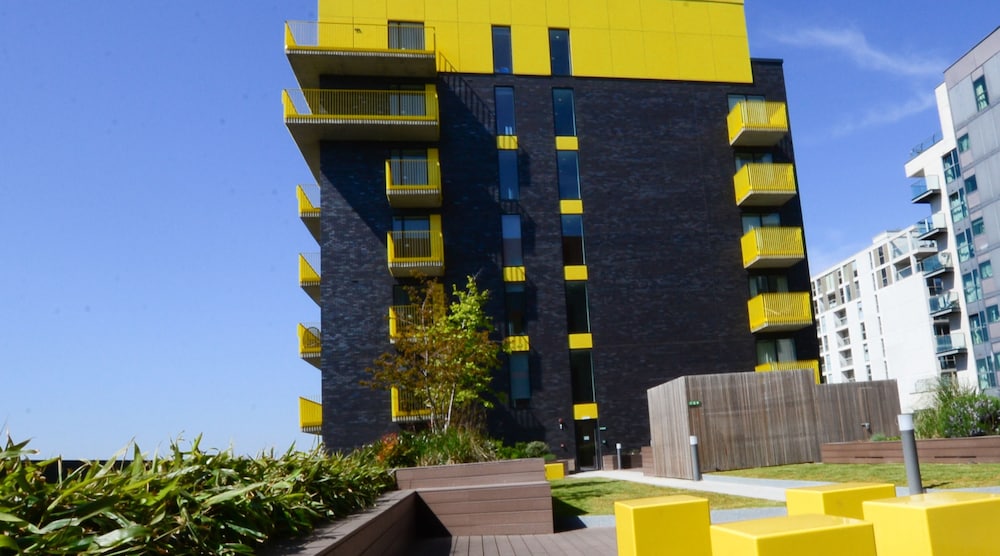 Charles Hope Millharbour — 4-Star Luxury Hotel in London, United Kingdom