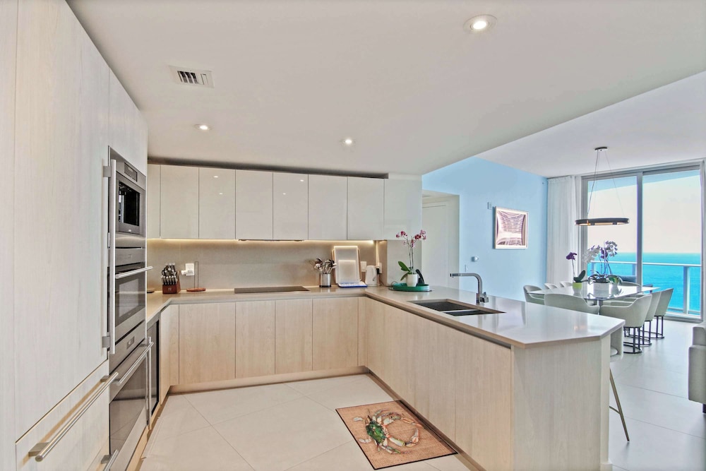 Luxury Penthouse 4 BDR With Resort Amenities - photo 17