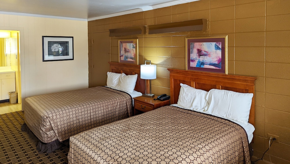 M Star Hotel Cleveland - photo 11
