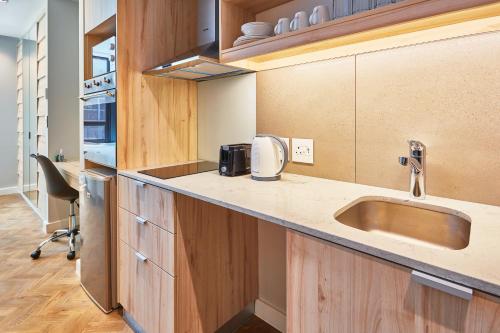 Alimama Spaces: The Chelsea’s Foreshore Place