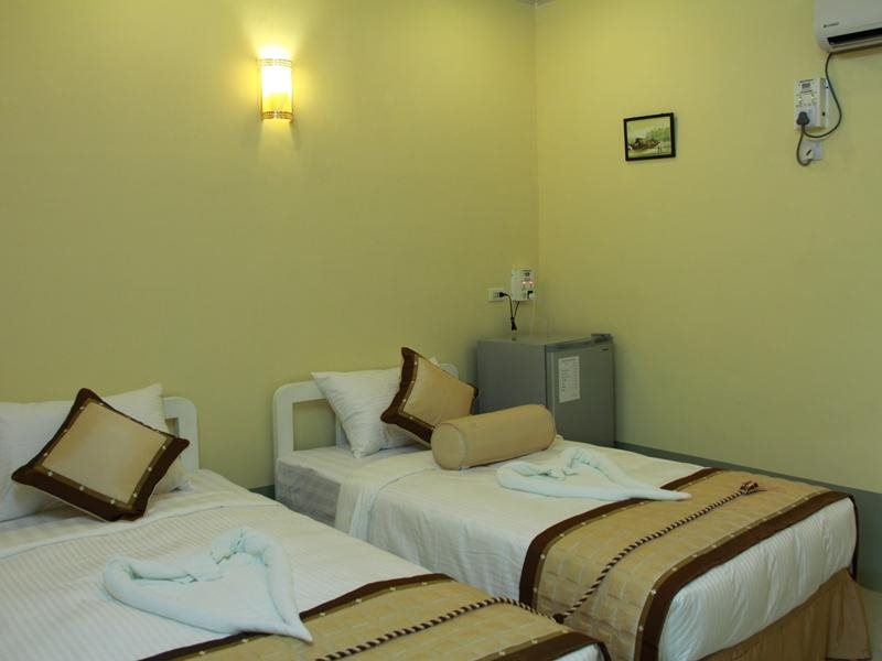 Thiri San Motel - last minute hotel in Yangon
