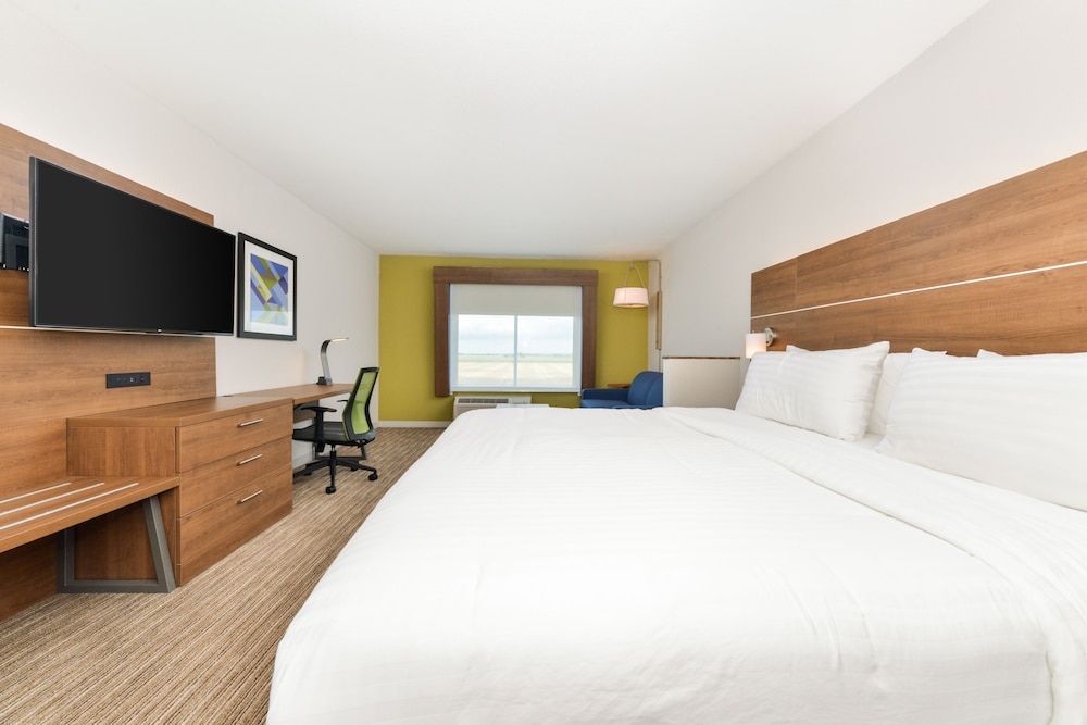 Holiday Inn Express & Suites Ogallala by IHG - photo 9