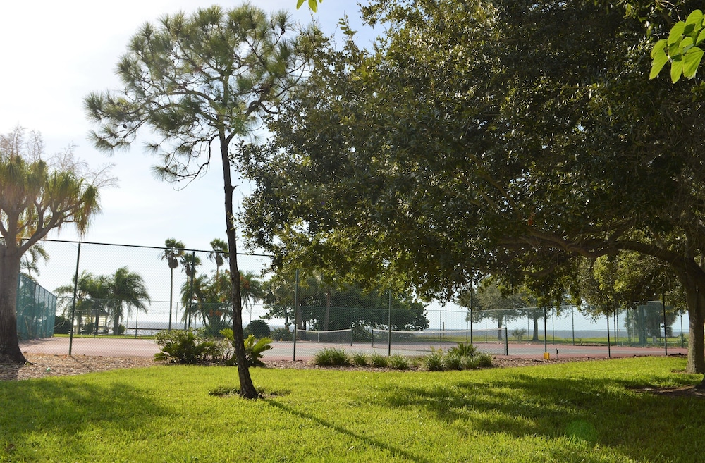 Harborside Suites at Little Harbor - photo 25