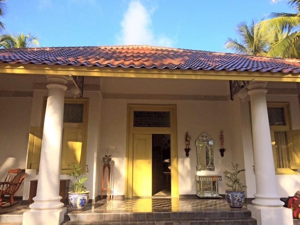 The Ermaja S Pavilion Hotel — Cijulang