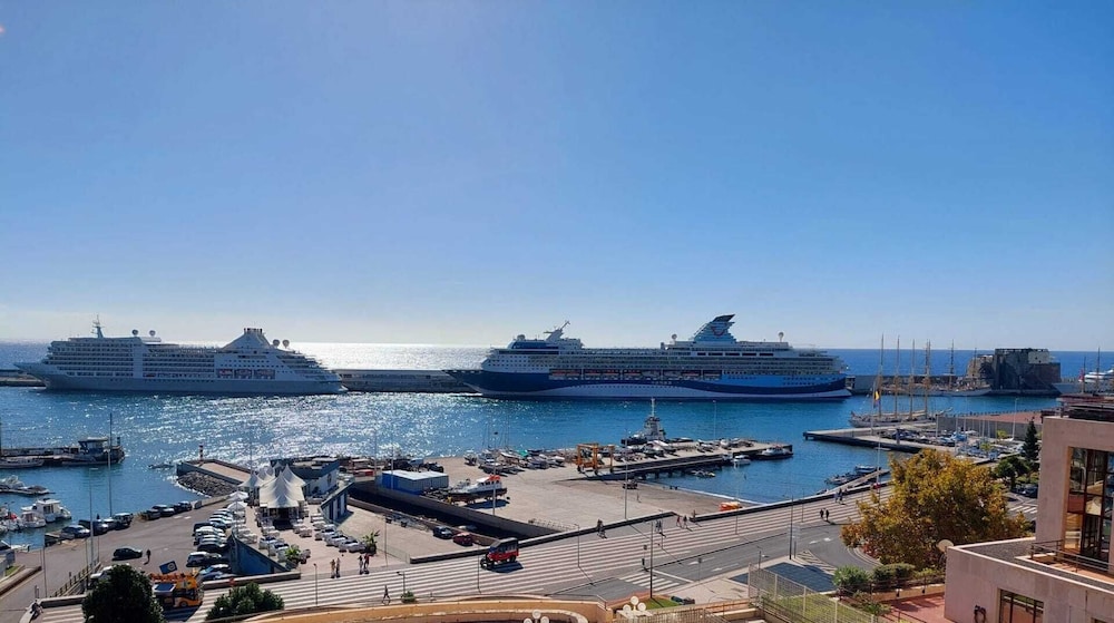 Apartamento Vista Pontinha — 4-Star Luxury Hotel in Funchal, Portugal