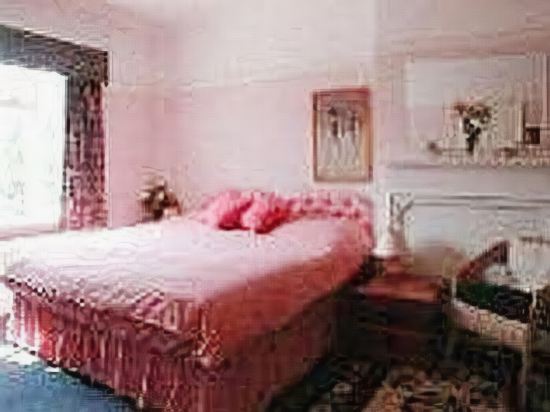 Westfield House Guest House — 4-Star Luxury Hotel in Bristol, United Kingdom