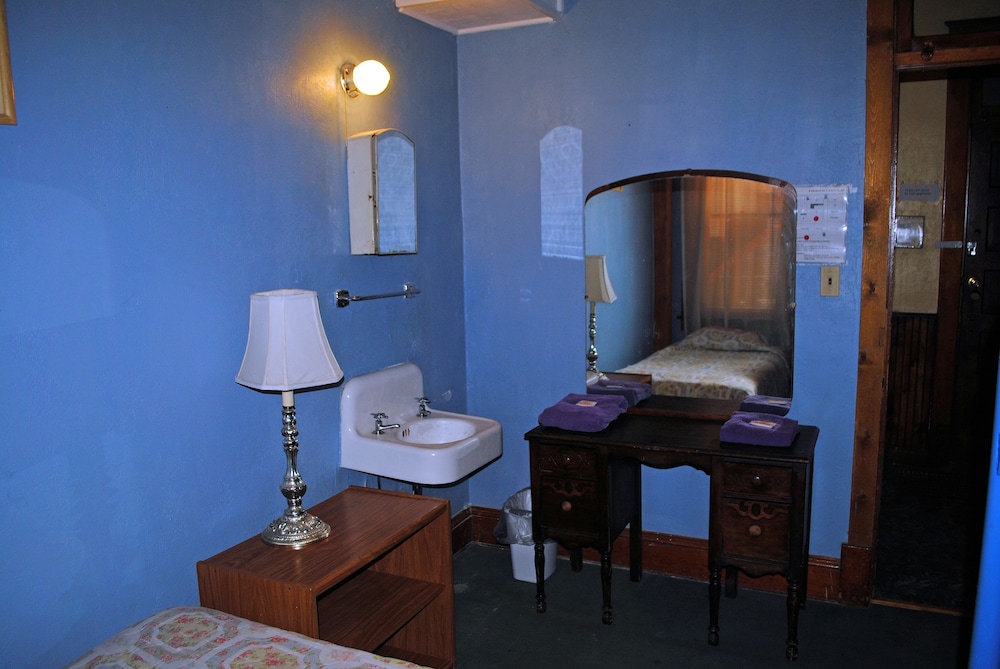 Historic Melrose Hotel - carbon neutral hotel in Grand Junction