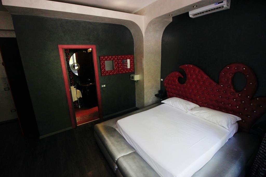 Luxury Nomentano - last minute hotel in Rome