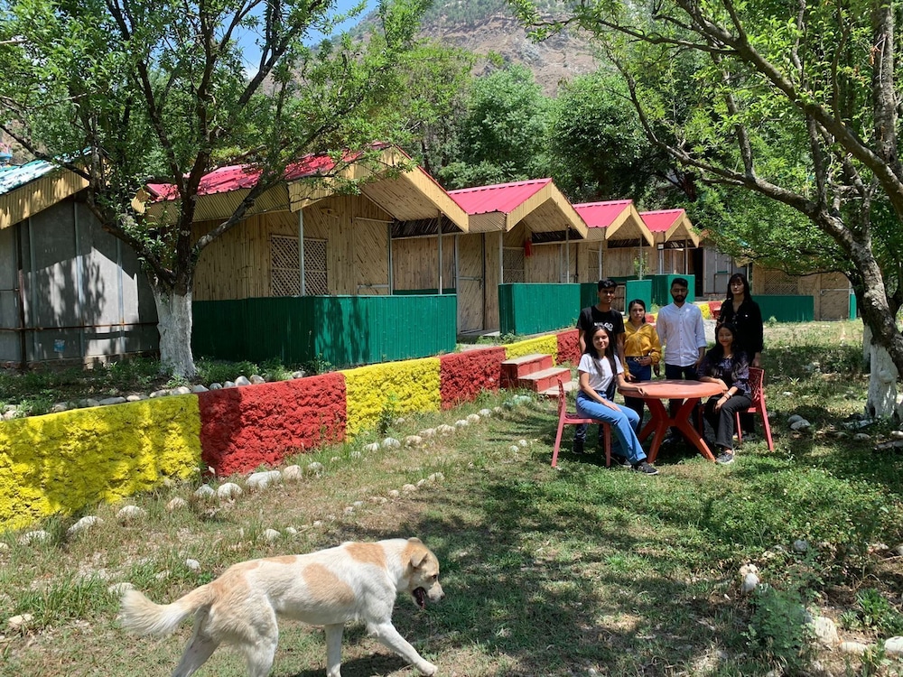 Tirthan Village Huts in Banjar, India