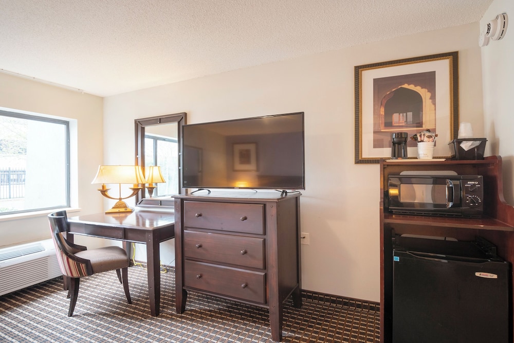 Rodeway Inn Houston North Greenspoint Houston TX - photo 30