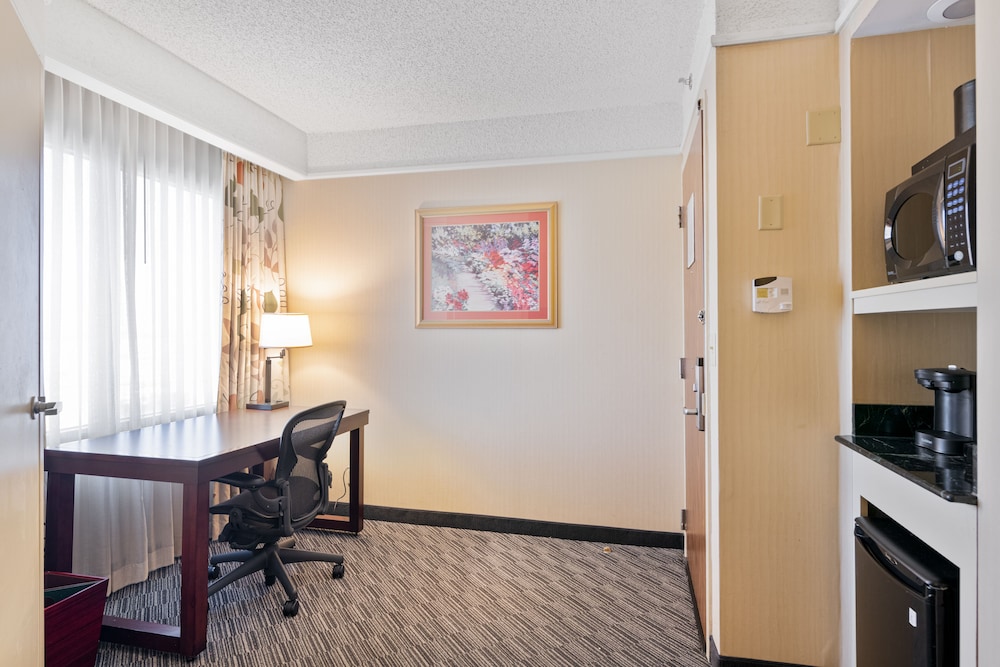 Harmony Suites Secaucus Meadowlands - photo 19