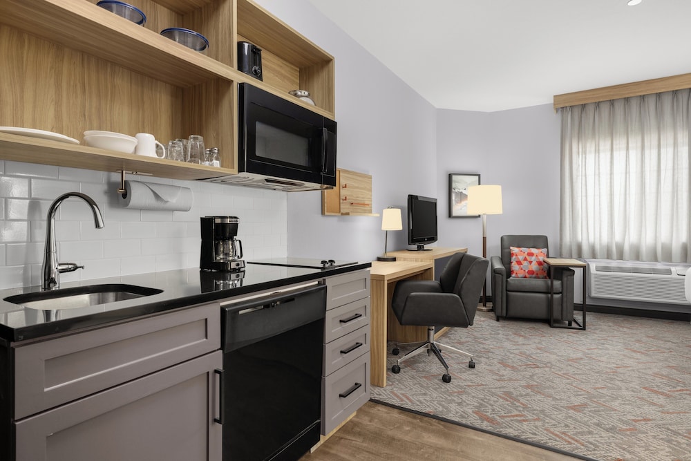 Candlewood Suites Hotel Texas City by IHG - photo 8