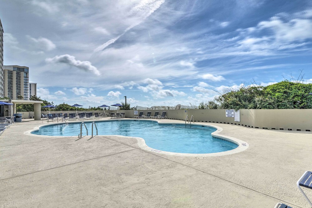 Resort Amenities and Boardwalk Beachfront Condo - photo 19