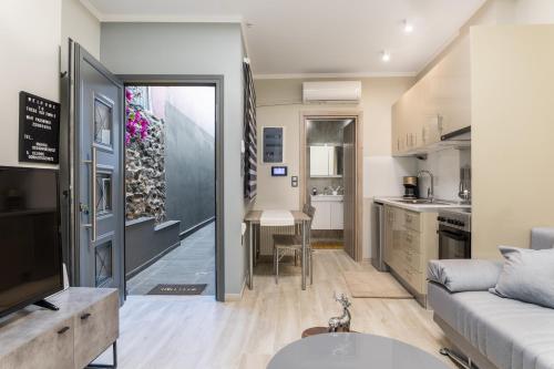 THESS OLD TOWN 2 free private parking of stayinthess — 4-Star Luxury Hotel in Thessaloniki, Greece