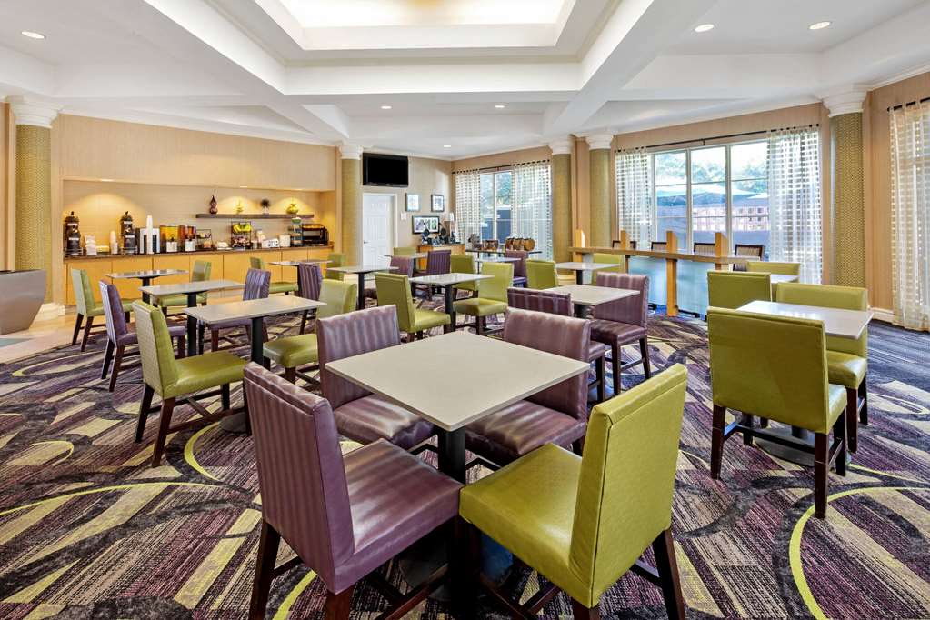 La Quinta Inn & Suites by Wyndham Ft. Lauderdale Plantation - photo 26