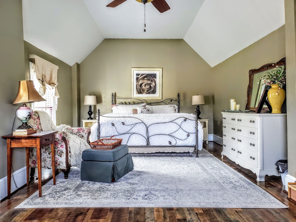 The Claiborne Bed and Breakfast - photo 6