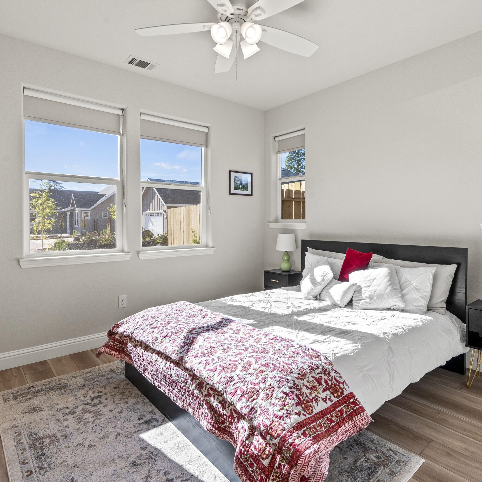 Newly Built Murphys Modern Retreat — hotel in Murphys