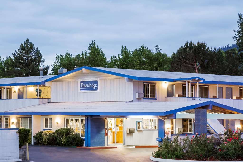 Travelodge by Wyndham Grants Pass - photo 2