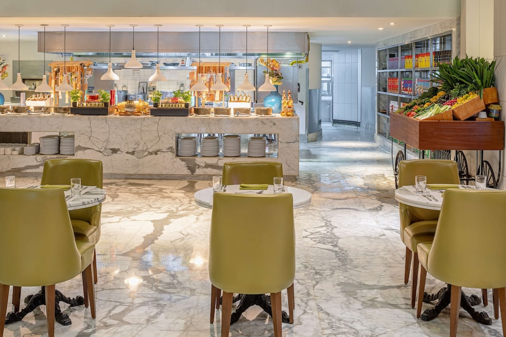 מזון ומשקאות