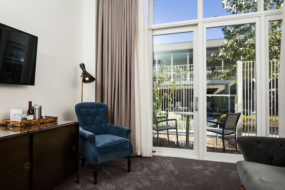 Hotel Ella - photo 35