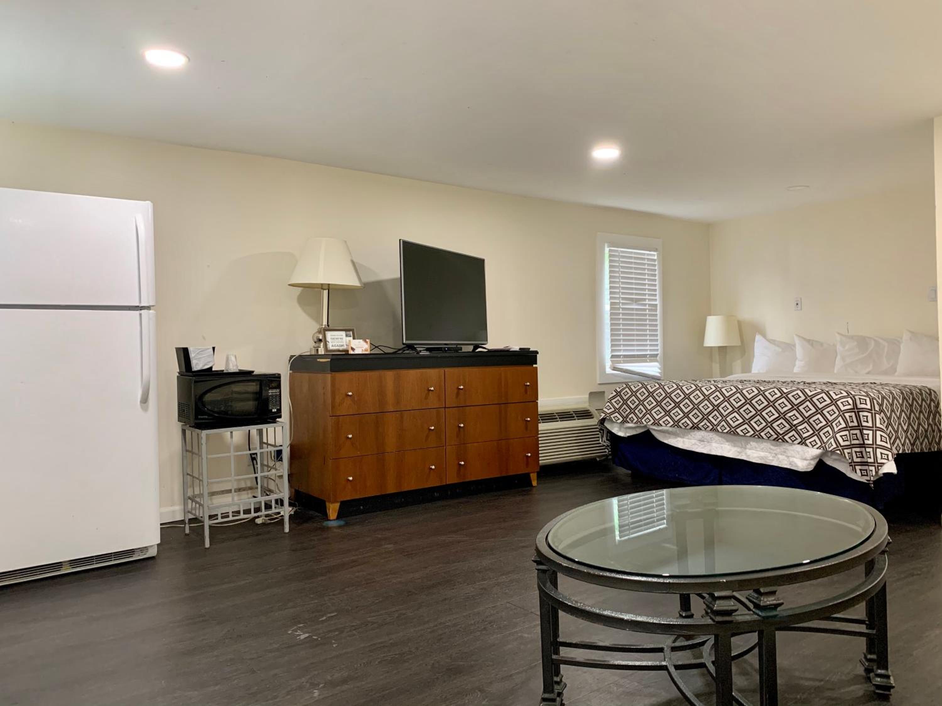 Penn Lodge Hotel & Suites - photo 38