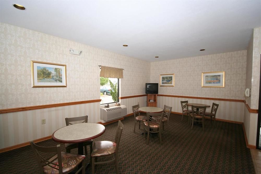 America's Best Inn Siler City - photo 15