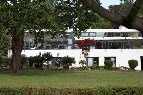 Wassersport Appartements am Stößensee — 4-Star Luxury Hotel in Berlin, Germany