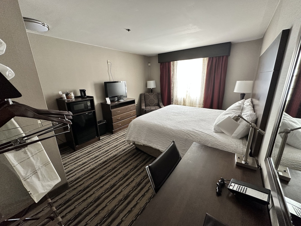 The Colonial Hotel - carbon neutral hotel in Gardner