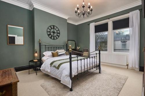 Flat 5 Minutes From The Beach Street Parking — 4-Star Luxury Hotel in Whitley Bay, United Kingdom