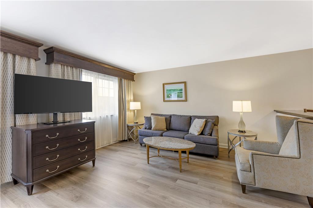 Best Western Plus Vineyard Inn & Suites - photo 3