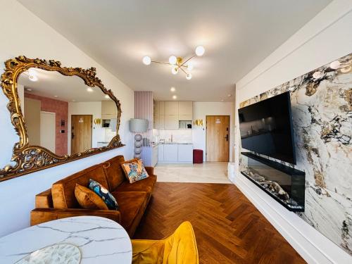 Pratum Pink&Blue Mikołajki Apartament 37 Stone&Wood — 4-Star Luxury Hotel in Mikolajki, Poland