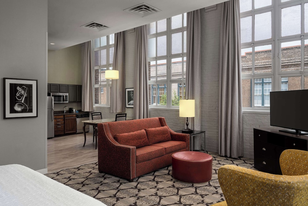 Hampton Inn and Suites New Orleans Convention Center - photo 54