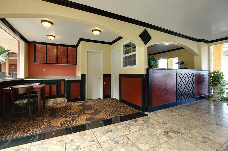 Budget Host Inn Arlington - photo 4