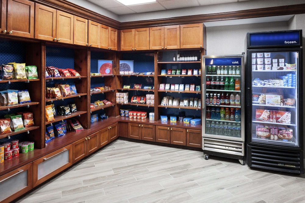 Hampton Inn & Suites Miami Doral Dolphin Mall - photo 39