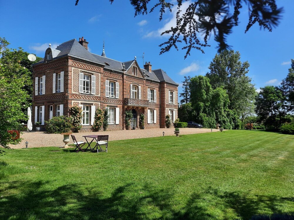 Les Tuileries du Buisson — hotel in Verneuil-Sur-Avre
