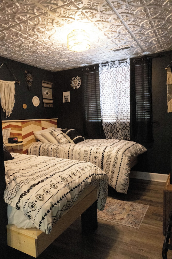 Monroe Street Suites - photo 10