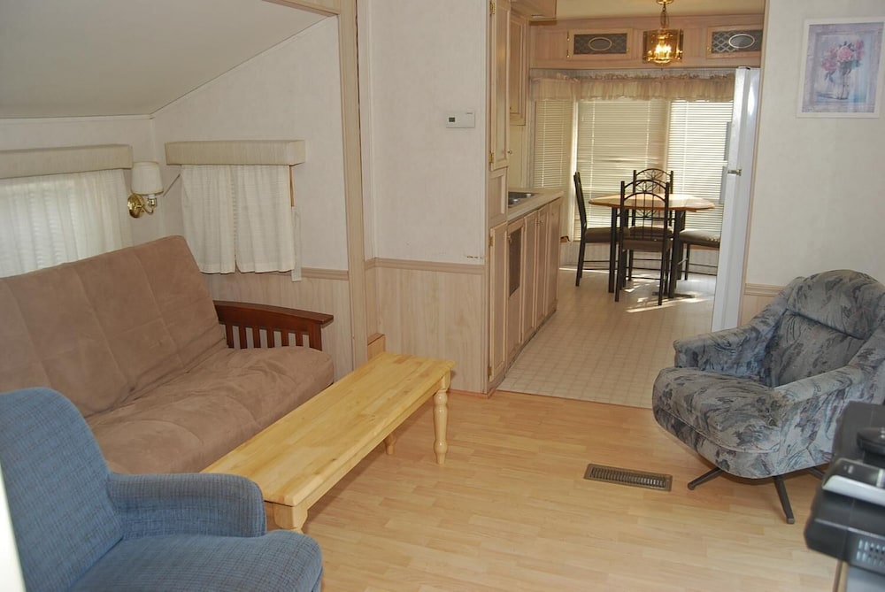 Crescent Bar RV Resort - photo 9