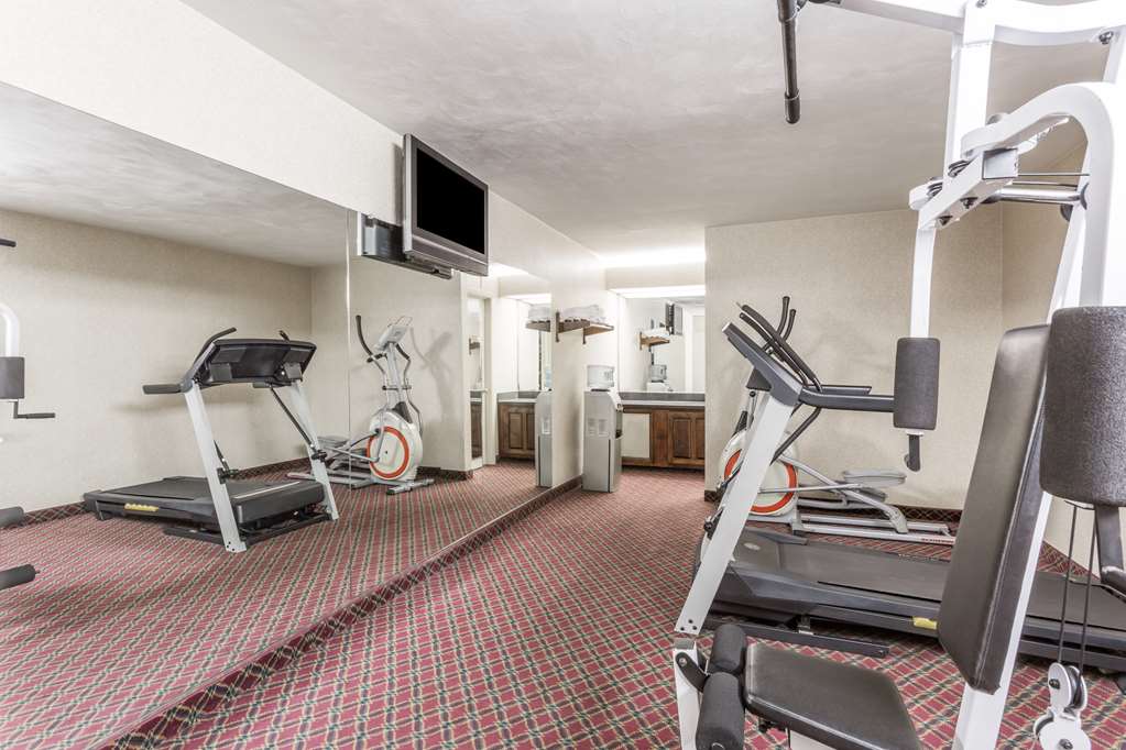 Ramada Limited Norfolk - photo 15