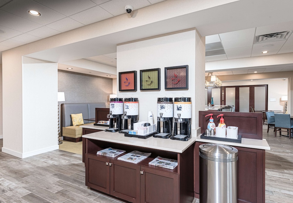 Hampton Inn Boston Westborough - photo 36