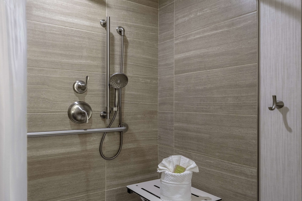 DoubleTree by Hilton Burlington Vermont - photo 26