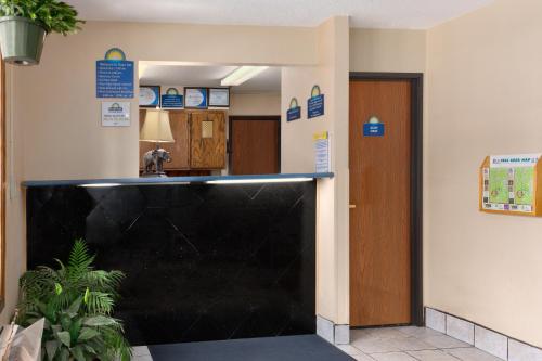 Days Inn by Wyndham Keene NH - photo 6