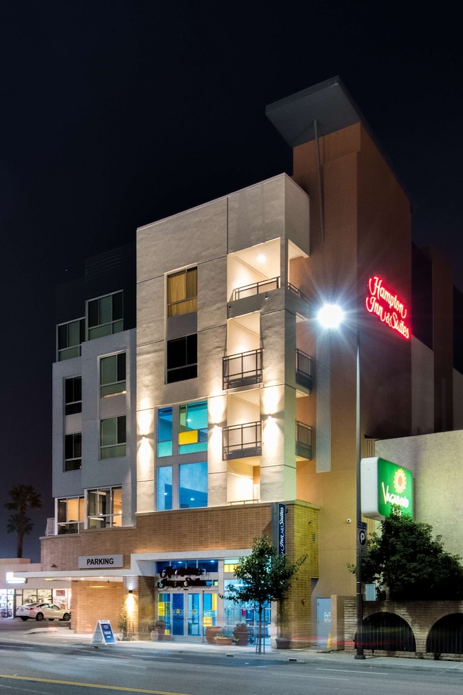 Hampton Inn & Suites Los Angeles Glendale - photo 65